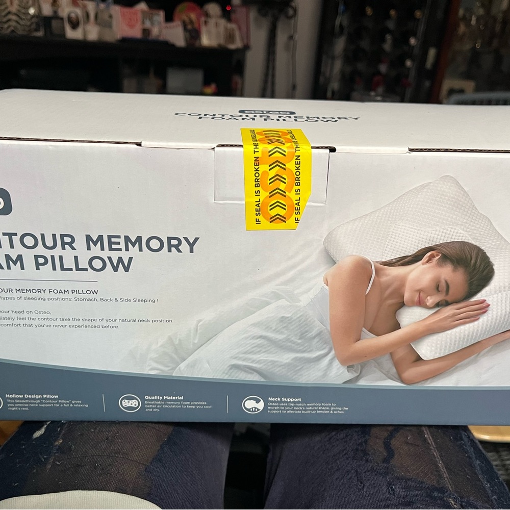 Contour Memory Foam Pillow Pink